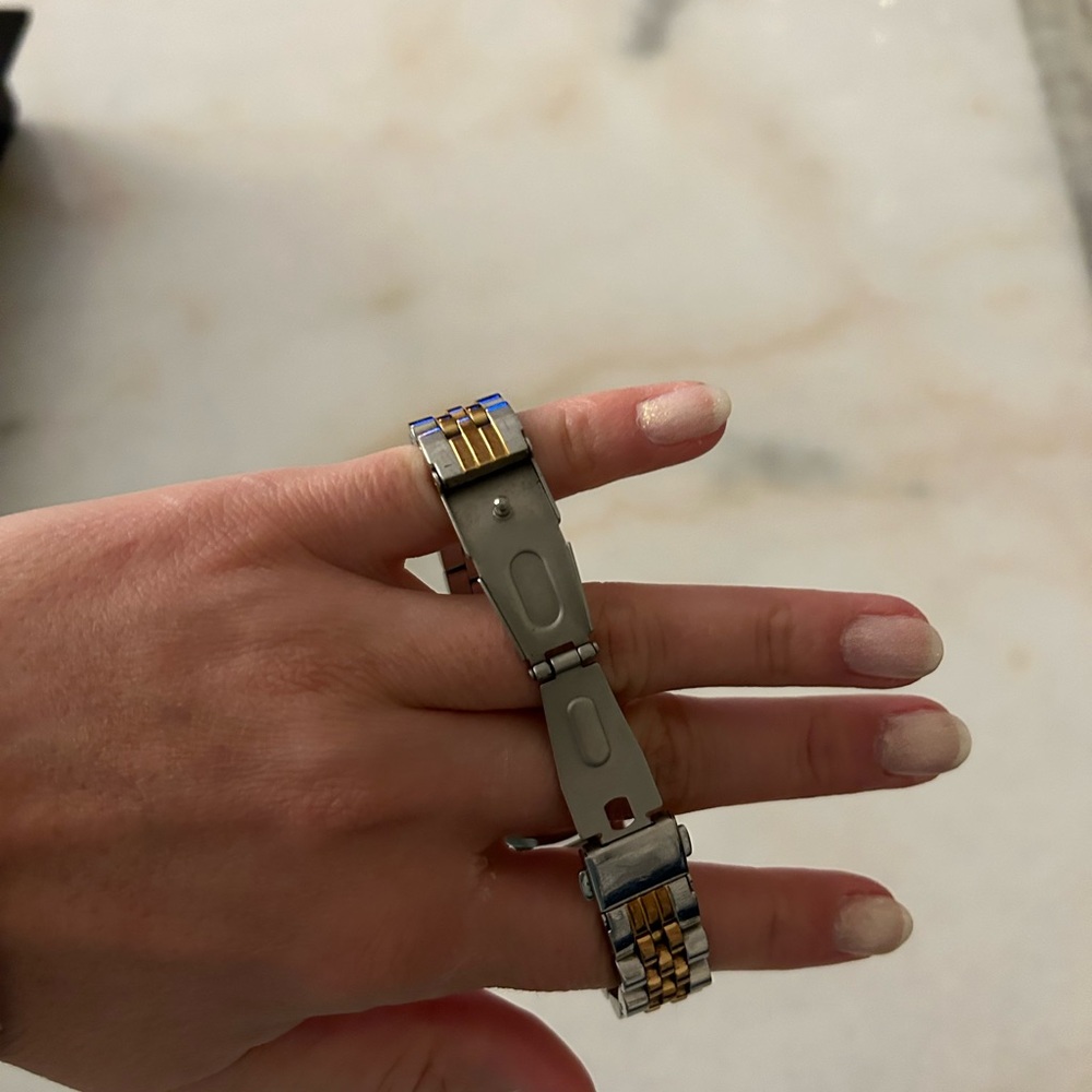 2 watches and 3 necklaces for $50 - Picture 6 of 11